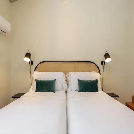 Feel Corporate Housing Campanha 05 * Порту